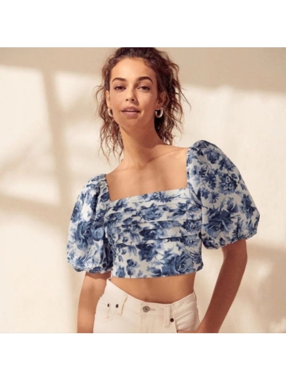 Abercrombie & Fitch Emerson Blue White Floral Crop Smocked Puff Sleeve Top Small - Picture 2 of 9